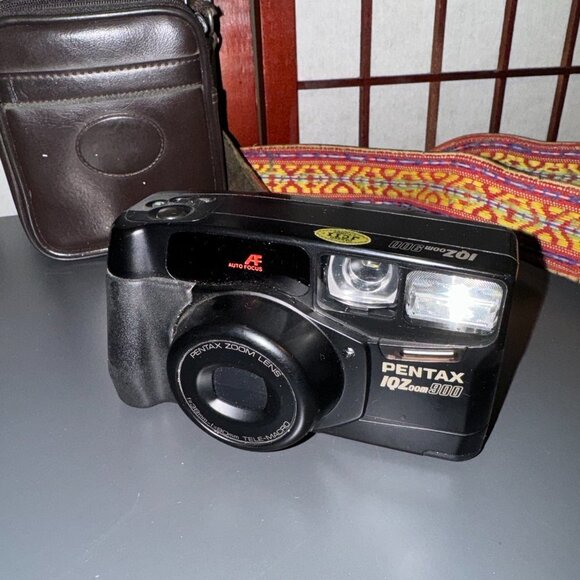 Pentax IQZoom 900 35mm Point & Shoot Camera Bag Case Not Tested FLAWS - Picture 1 of 16